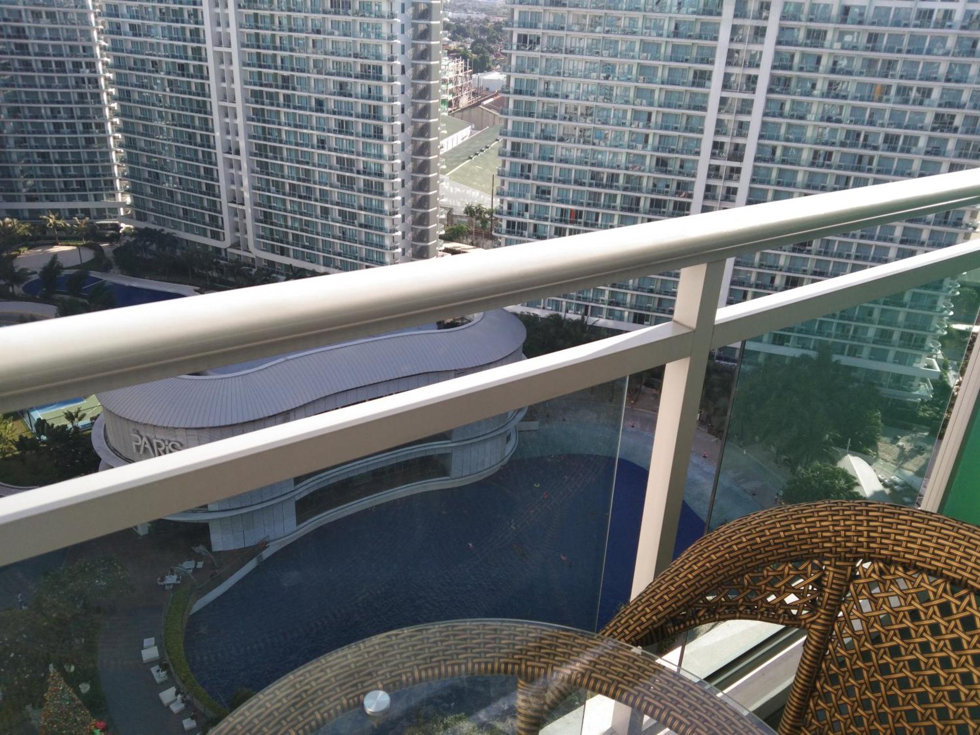 Beach Front Living In The Heart Of The City, Azure Residences Manila Exterior foto