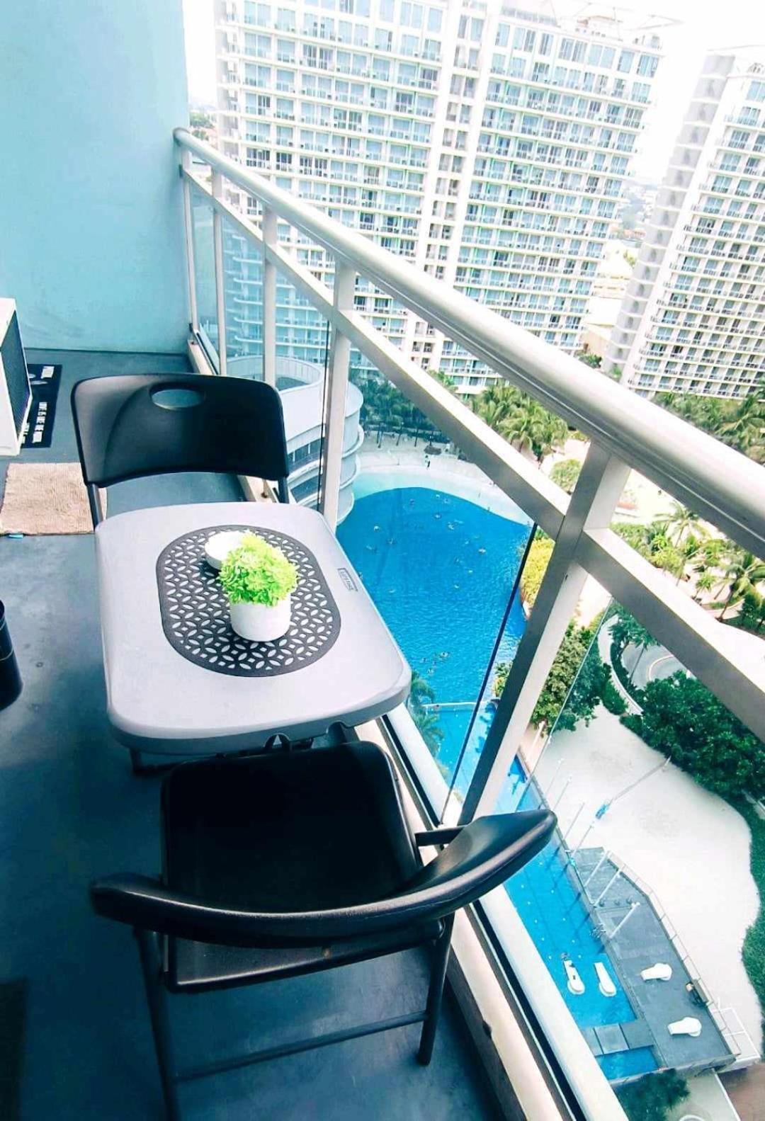 Beach Front Living In The Heart Of The City, Azure Residences Manila Exterior foto